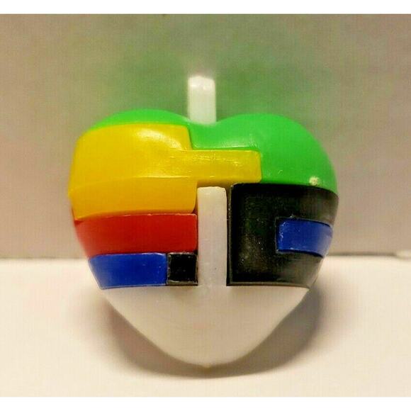 Vintage 1960s Plastic Keychain Puzzle Vending Charm Gumball Machine Heart NOS - Picture 1 of 4